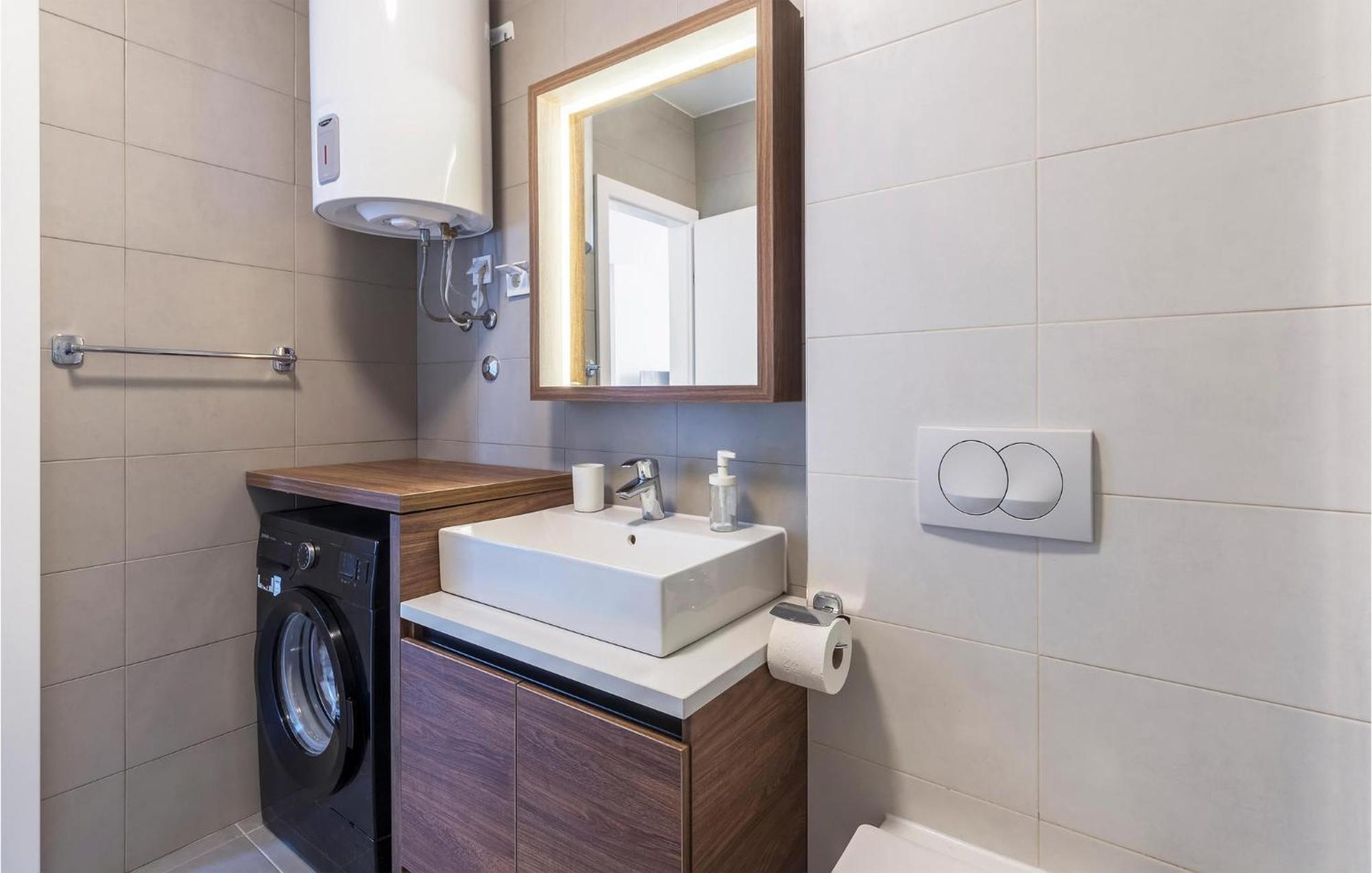 Amazing Apartment In Premantura With Kitchen Bagian luar foto