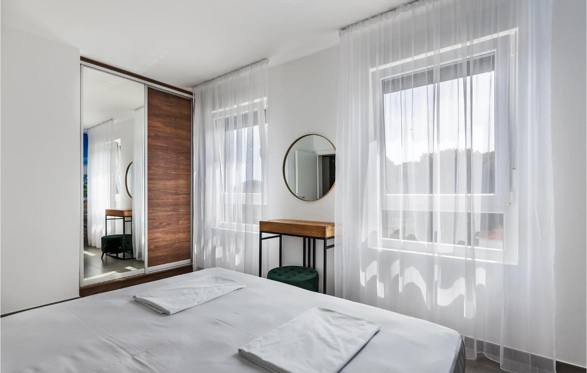 Amazing Apartment In Premantura With Kitchen Bagian luar foto