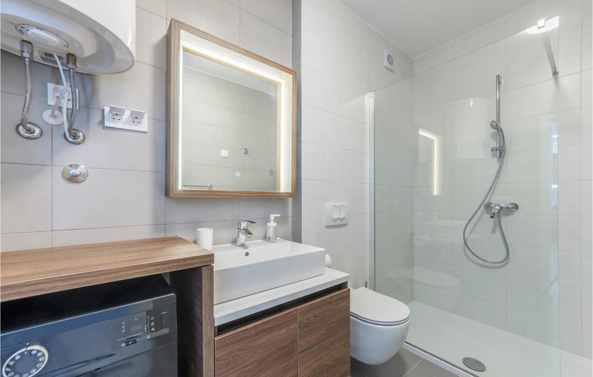 Amazing Apartment In Premantura With Kitchen Bagian luar foto