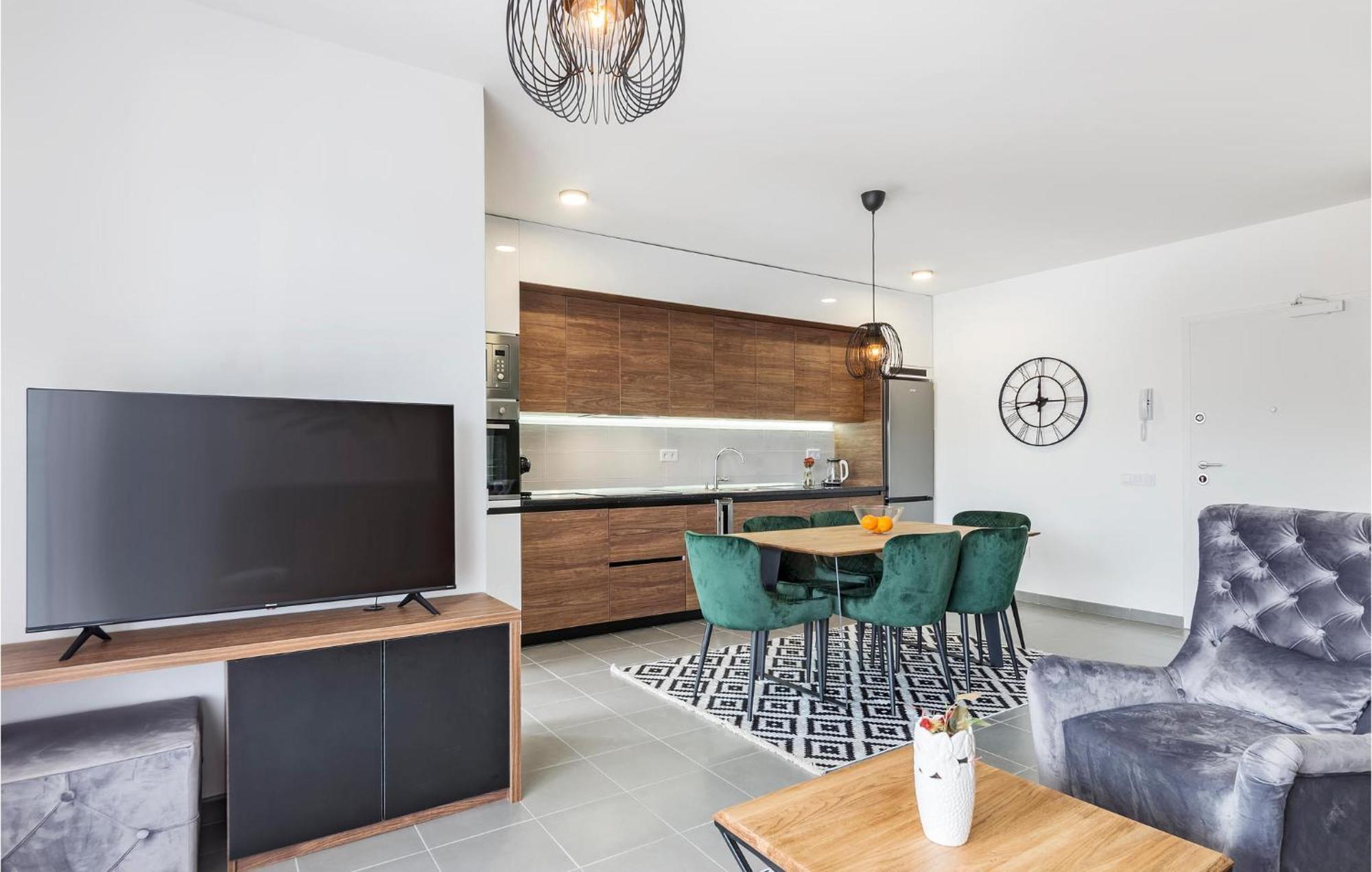 Amazing Apartment In Premantura With Kitchen Bagian luar foto