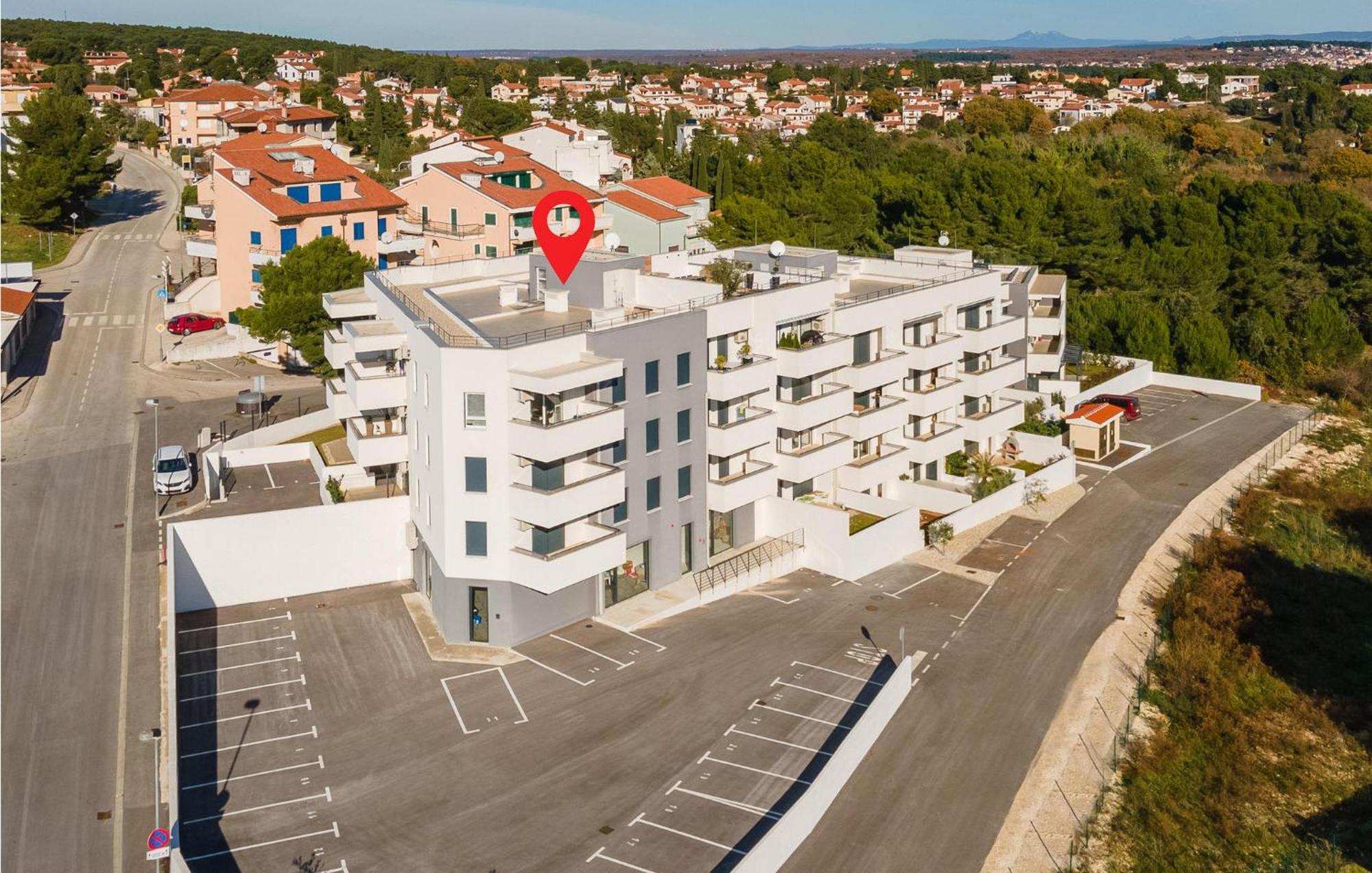 Amazing Apartment In Premantura With Kitchen Bagian luar foto